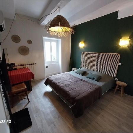 Le 18 By Benson Hotel Bollène Eksteriør billede